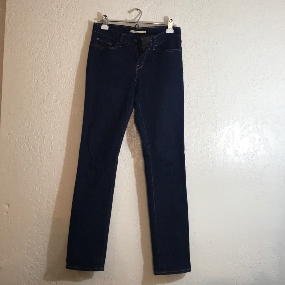 Levi 712 Slim dark wash jeans